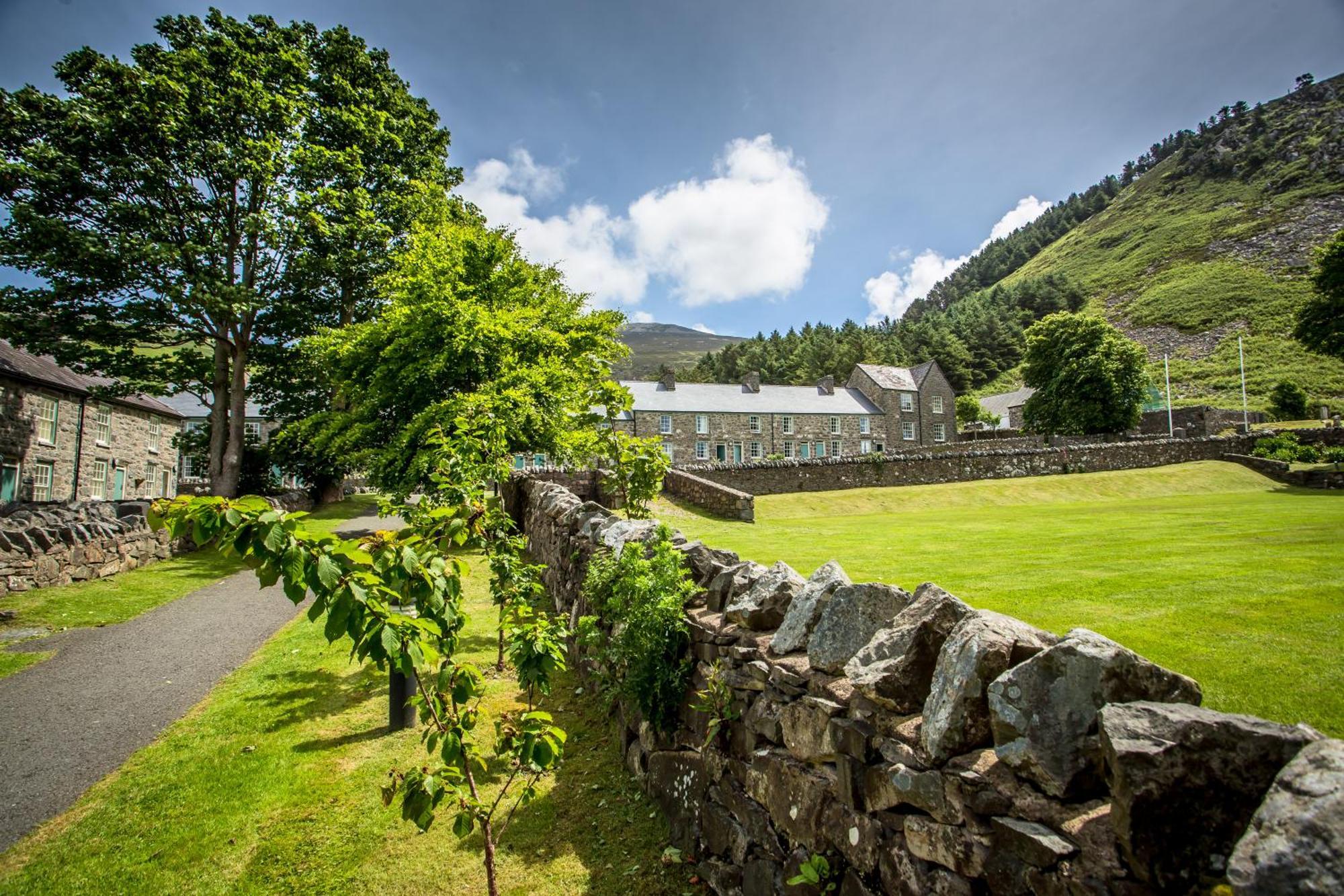 Nant Gwrtheyrn Hotell Llithfaen Exteriör bild